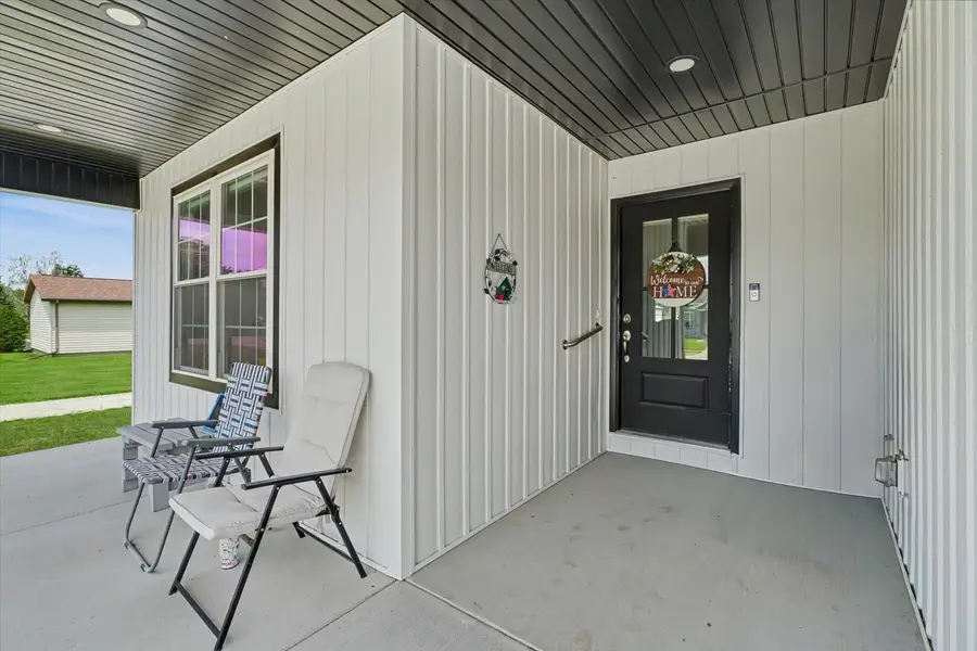 311 E Meuser Drive, Paxton, IL 60957 - #3