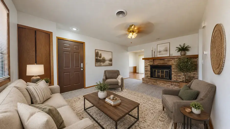 1801 Richardson Drive #6, Urbana, IL 61802 - #2