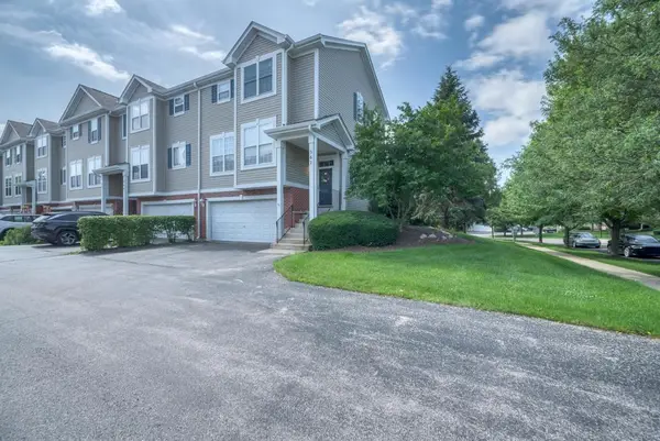 567 Declaration Lane, Aurora, IL 60502
