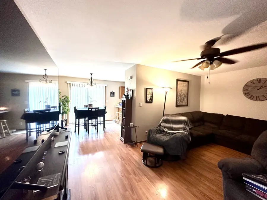 21 Cleveland Circle, Granville, IL 61326 - #3