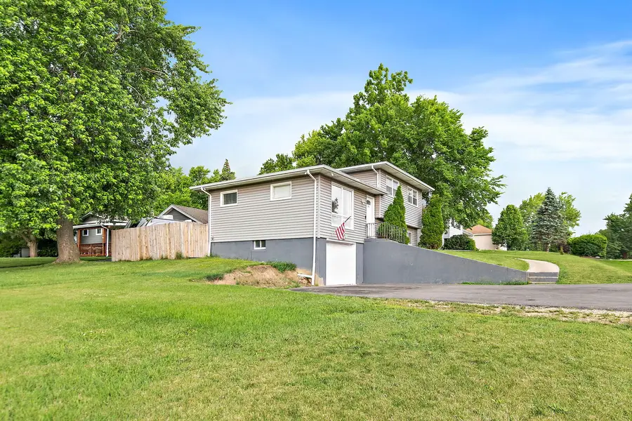 140 Skyline Drive, Carpentersville, IL 60110 - #3