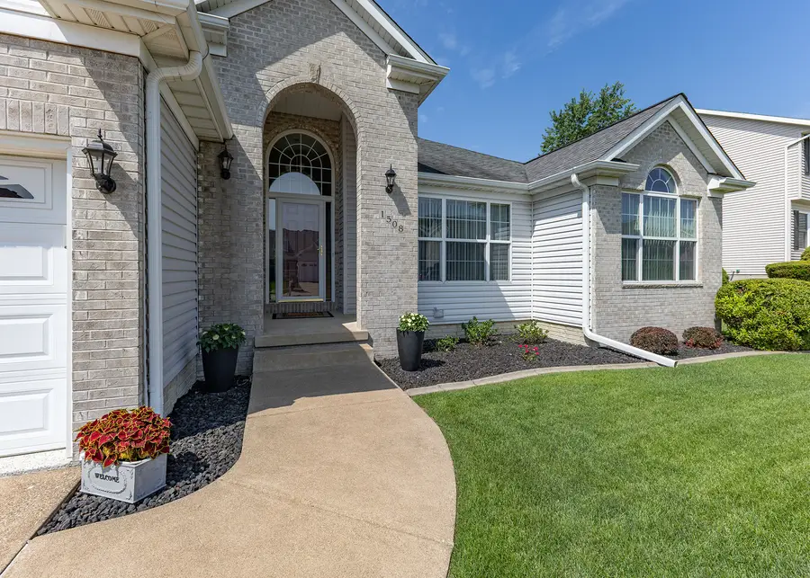 1508 E 5th Street, Coal Valley, IL 61240 - #3