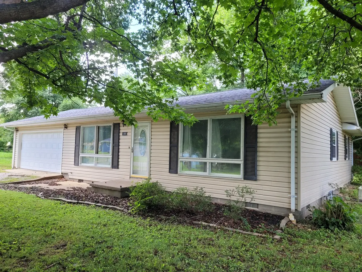 1905 S 15th Street, Mount Vernon, IL 62864 - #1