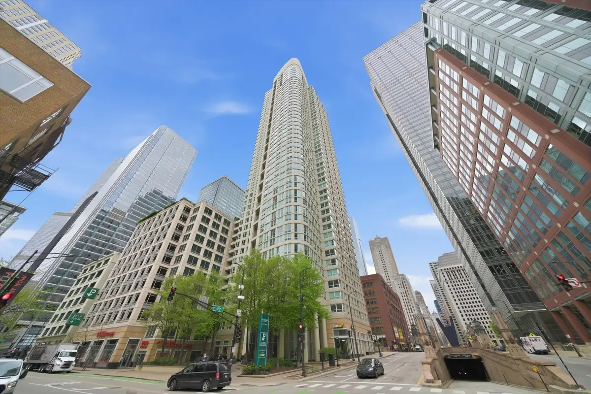 345 N La Salle Drive #401, Chicago, IL 60654 - #1