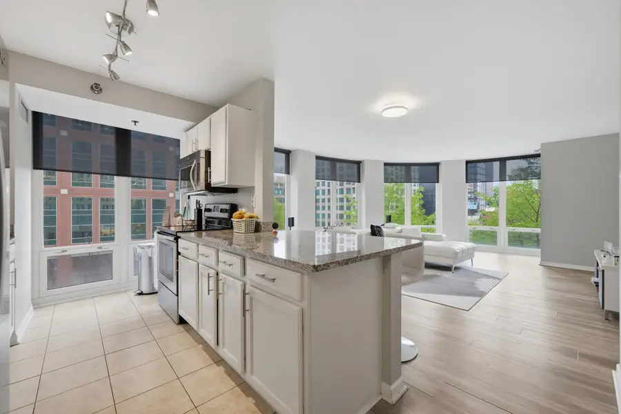 345 N La Salle Drive #401, Chicago, IL 60654 - #3