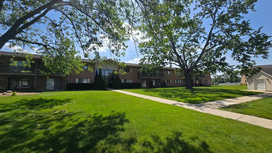 7422 Brookdale Drive #111, Darien, IL 60561 - #2