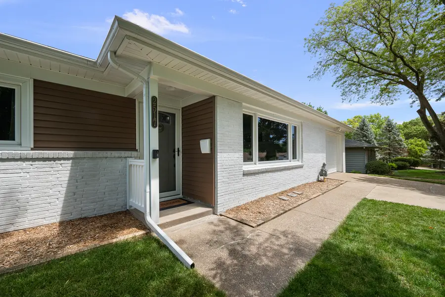 2517 37th Avenue, Rock Island, IL 61201 - #2
