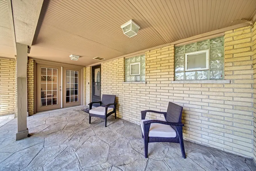 116 E Brittany Drive, Arlington Heights, IL 60004 - #2