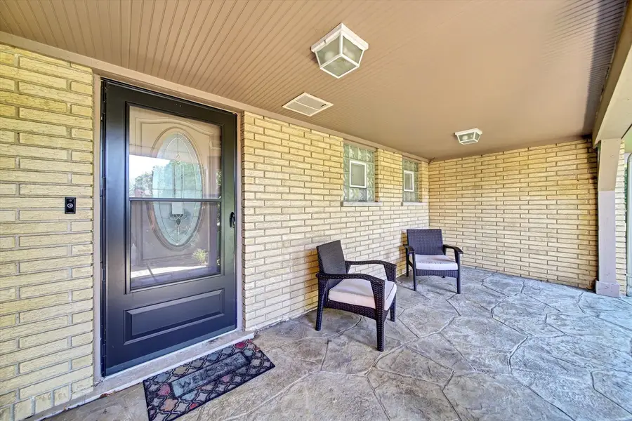 116 E Brittany Drive, Arlington Heights, IL 60004 - #3