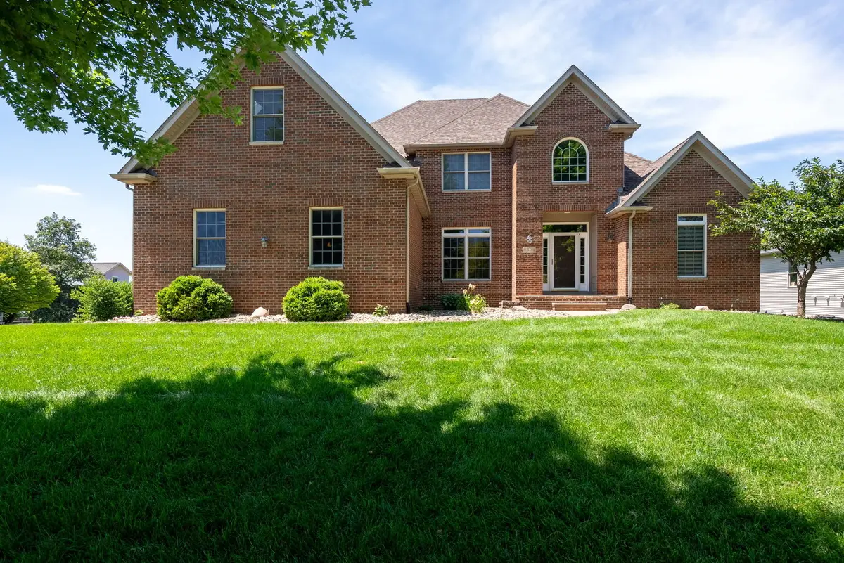 6404 Forest Road, Davenport, IA 52807 - #1