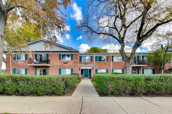 2303 S Goebbert Road #A109, Arlington Heights, IL 60005