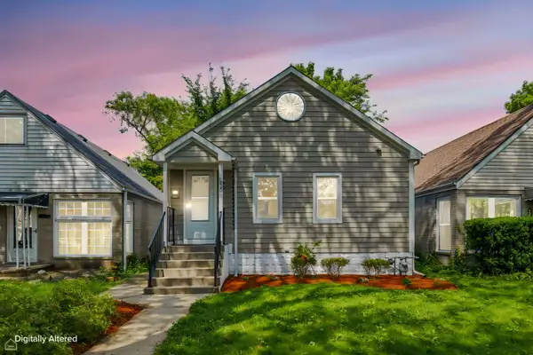 1826 Laurel Avenue, Evanston, IL 60201