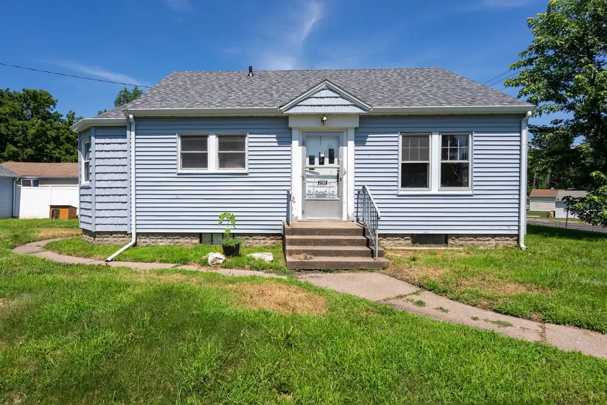 2192 Frisco Drive, Davenport, IA 52804 - #1