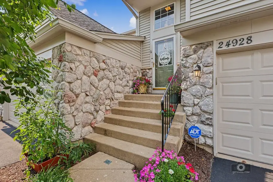 24928 Gates Lane, Plainfield, IL 60585 - #2