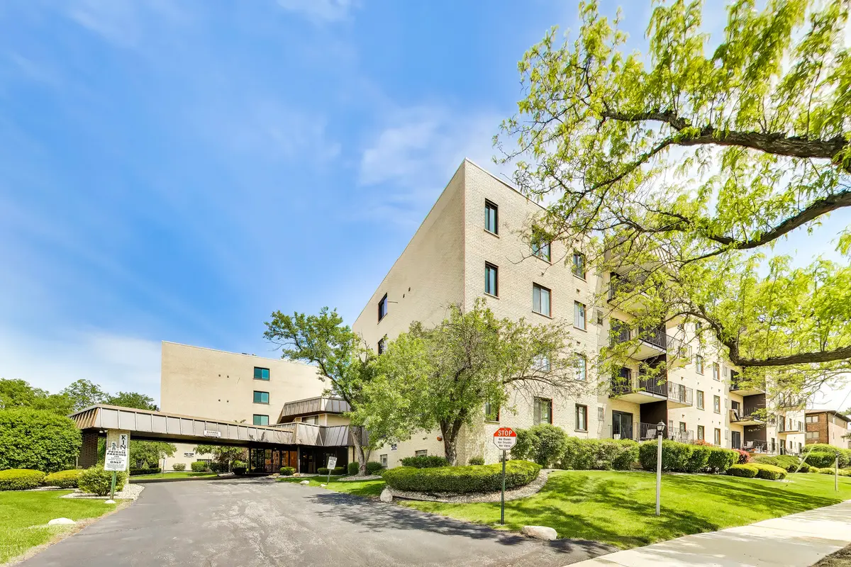 5840 W 104th Street #415, Oak Lawn, IL 60453 - #1