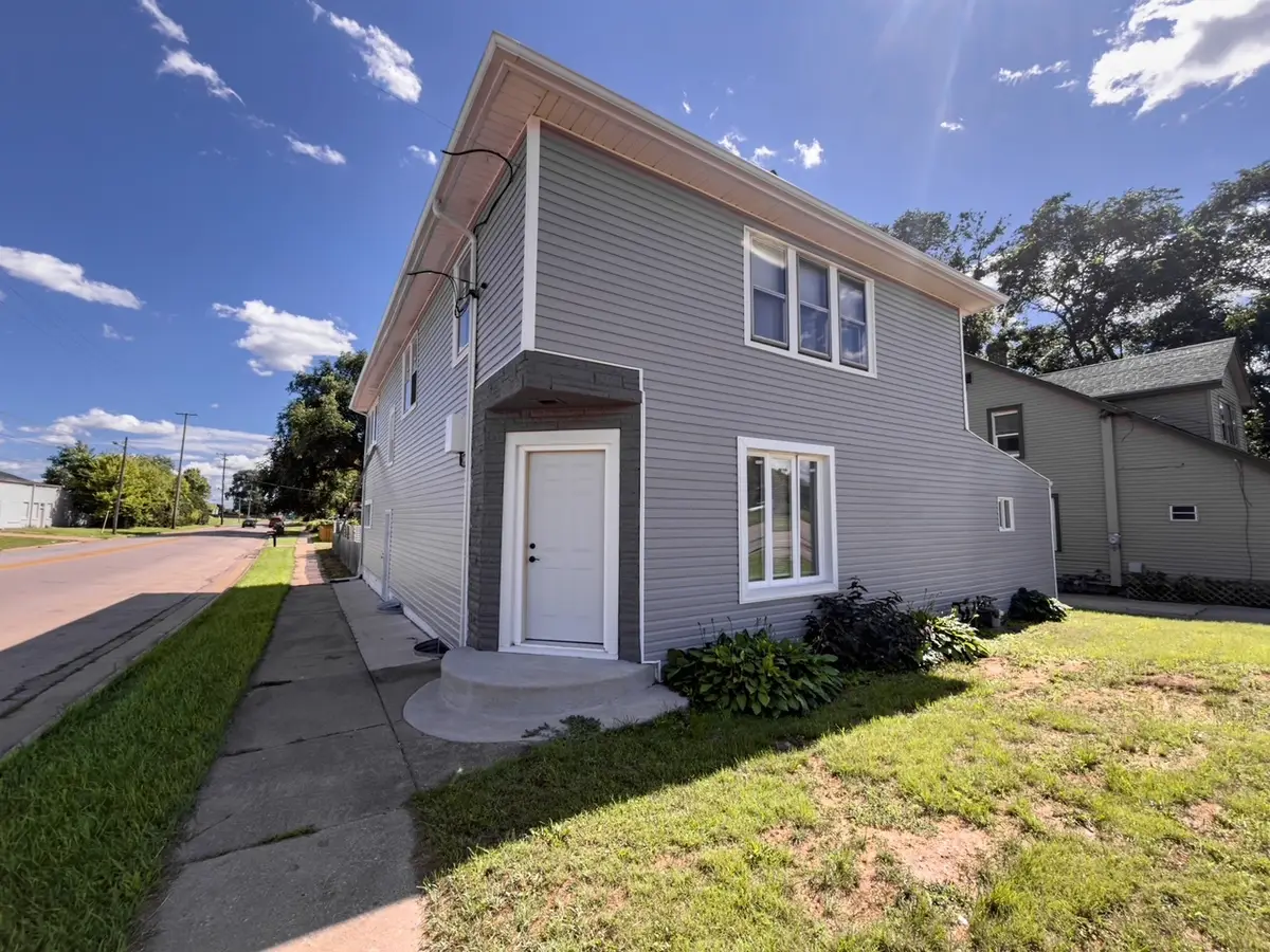 3304 W State Street, Rockford, IL 61102 - #1