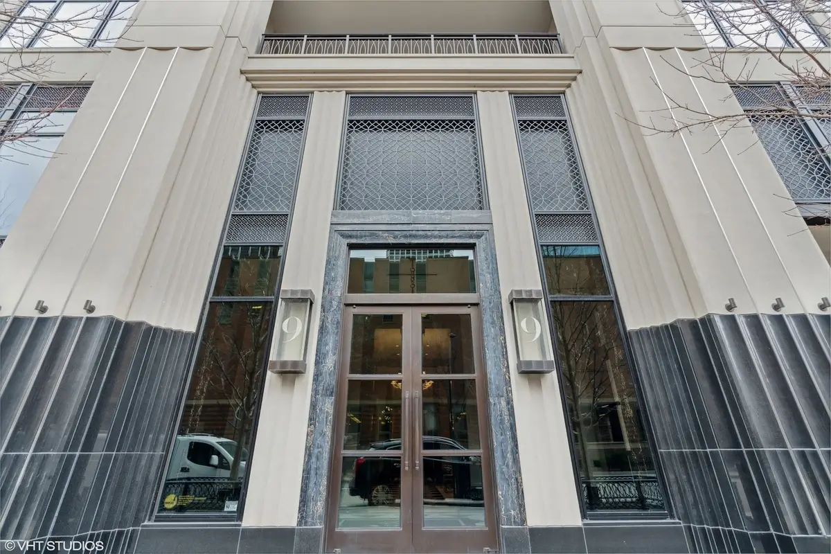 9 W Walton Street #702, Chicago, IL 60610 - #1