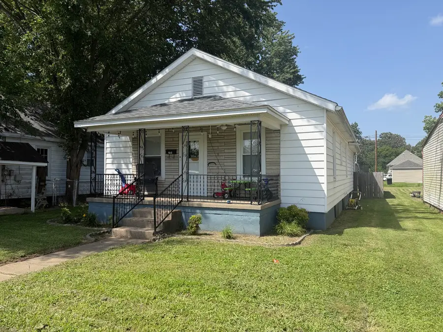 409 E 11th Street, Metropolis, IL 62960 - #3