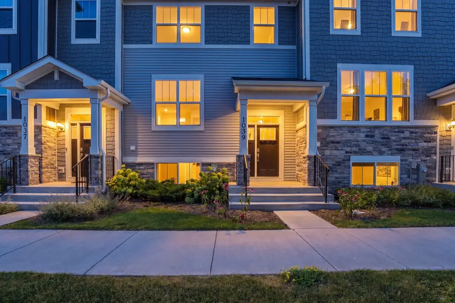 1039 Atterberg Road, South Elgin, IL 60177 - #3
