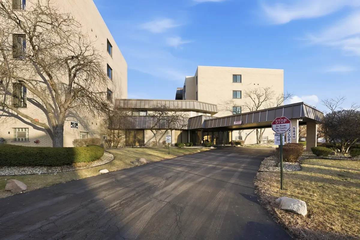 5840 W 104th Street #115, Oak Lawn, IL 60453 - #1