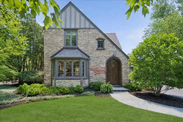 154 Glenwood Avenue, Winnetka, IL 60093
