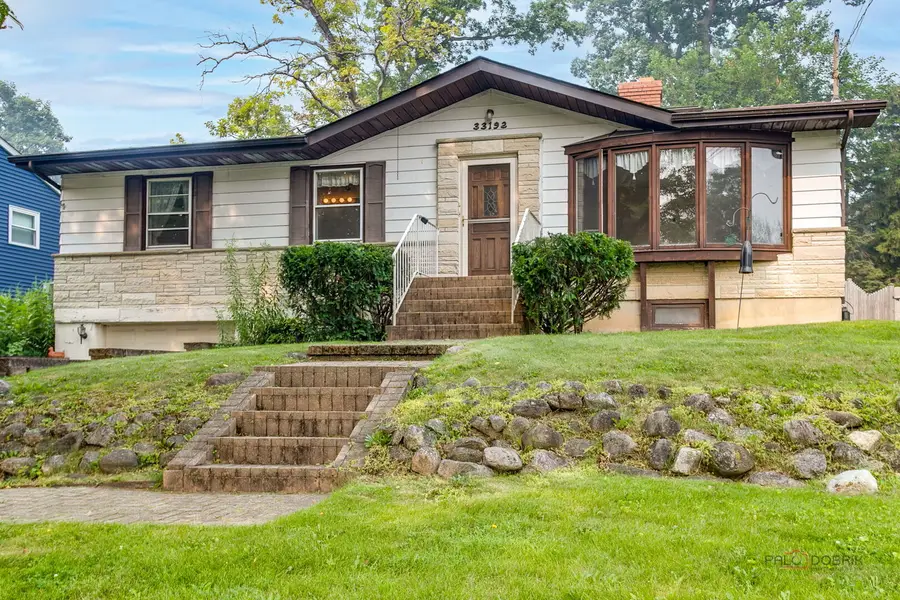 33192 N Cove Road, Grayslake, IL 60030 - #2