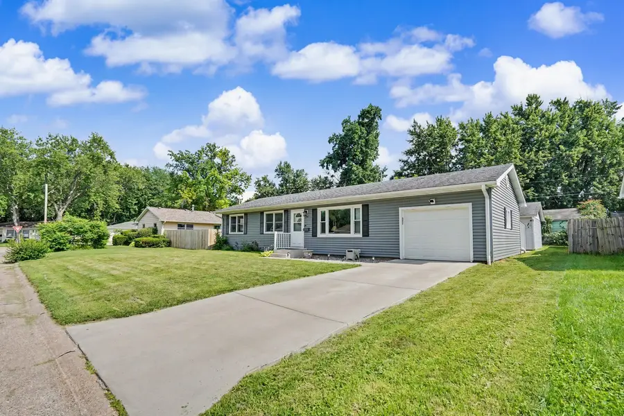 430 27th Avenue, East Moline, IL 61244 - #2