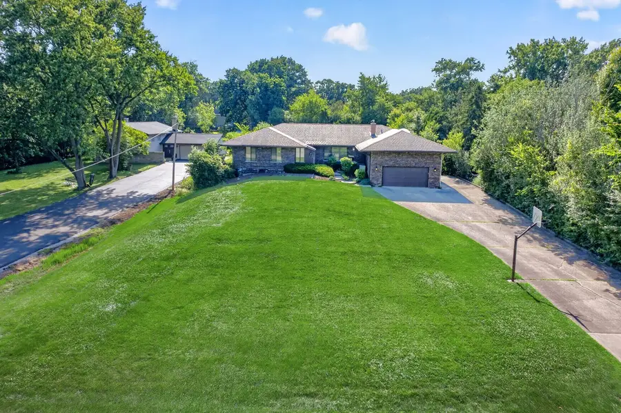 3620 Douglas Road, Downers Grove, IL 60515 - #3