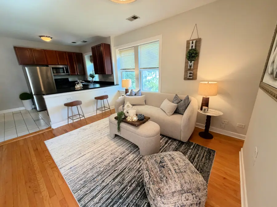 4201 N Sawyer Avenue #2, Chicago, IL 60618 - #2