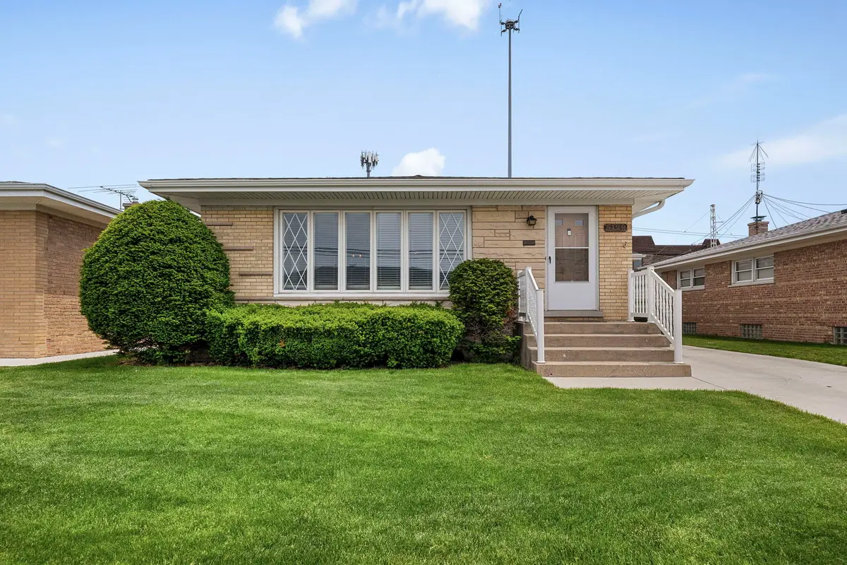 5129 N Chester Avenue, Chicago, IL 60656 - #1