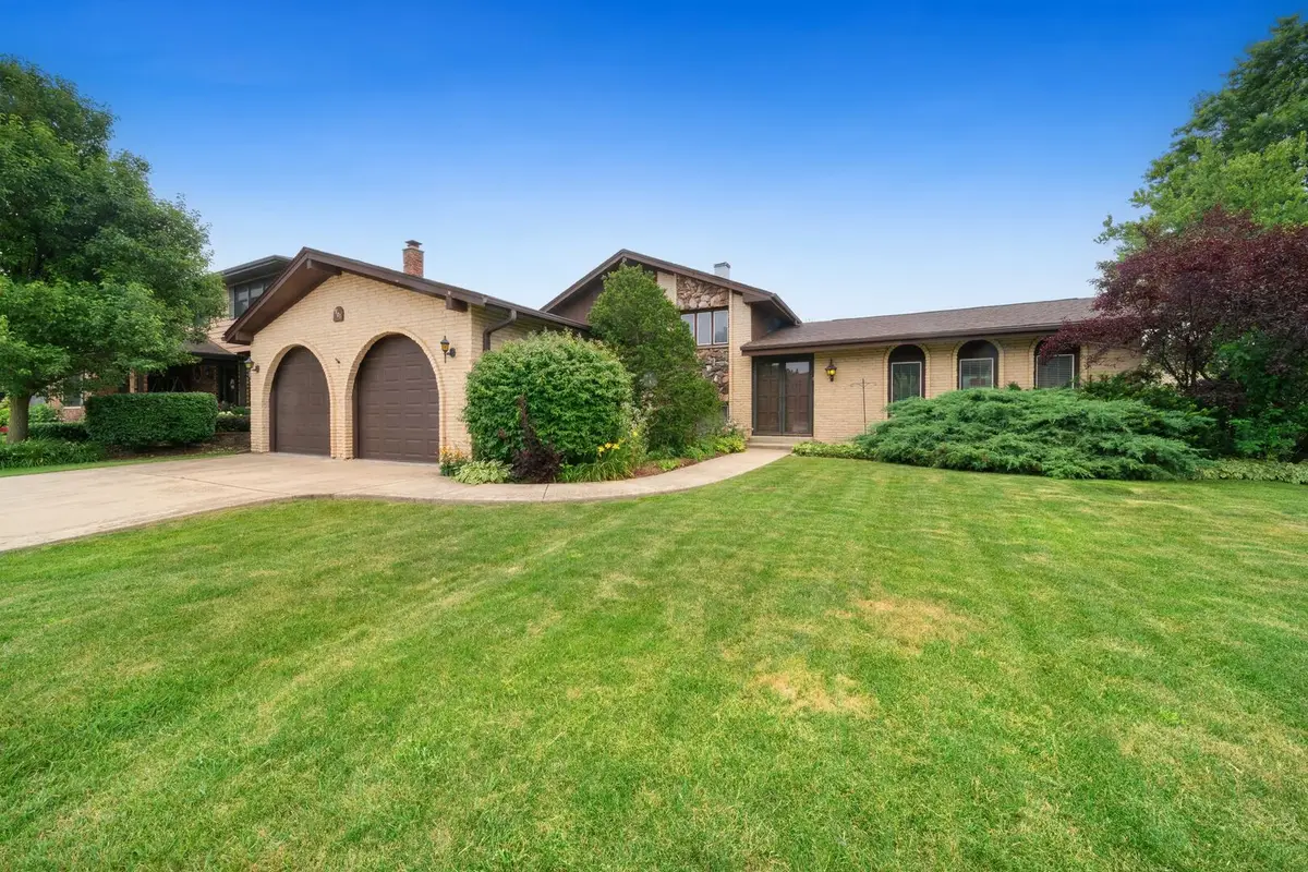 901 Claremont Drive, Downers Grove, IL 60516 - #1