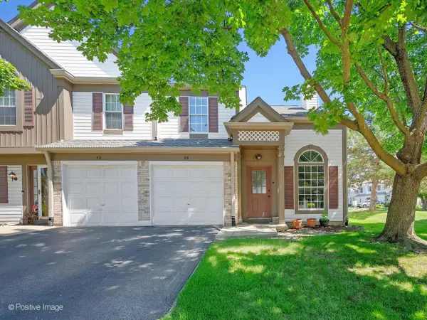 38 Crab Tree Drive, Westmont, IL 60559