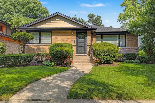 1112 S Maple Avenue, Oak Park, IL 60304