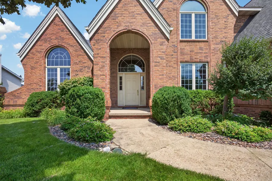 402 Northridge Cc Estates, Normal, IL 61761 - #2