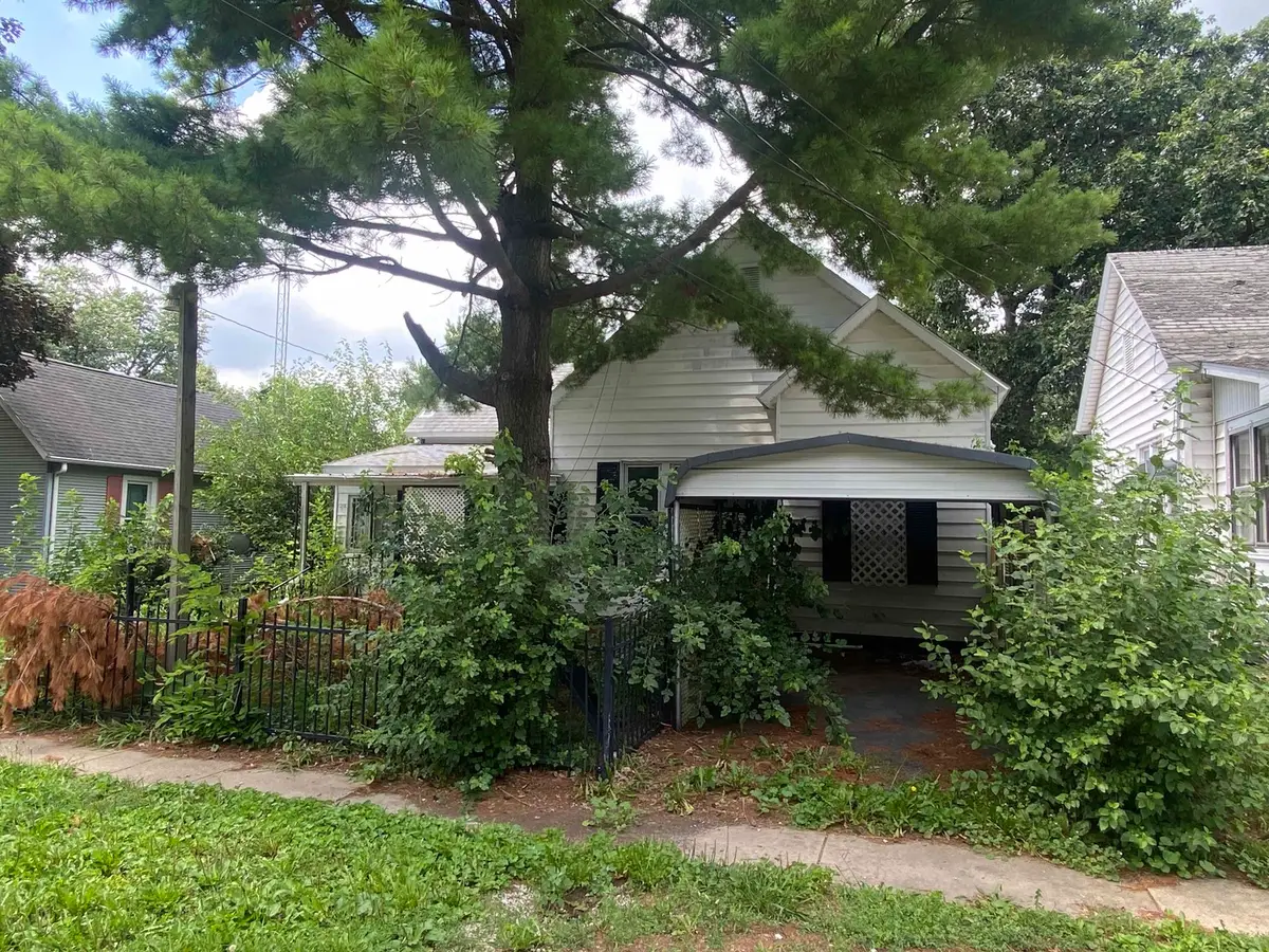 967 N Noble Street, Virden, IL 62690 - #1