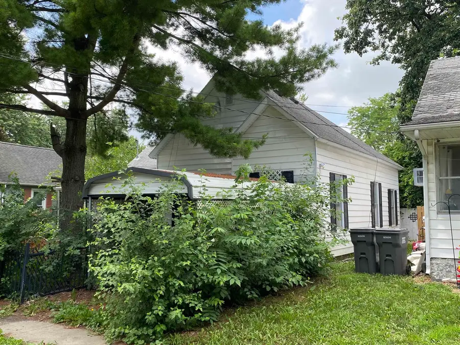 967 N Noble Street, Virden, IL 62690 - #2
