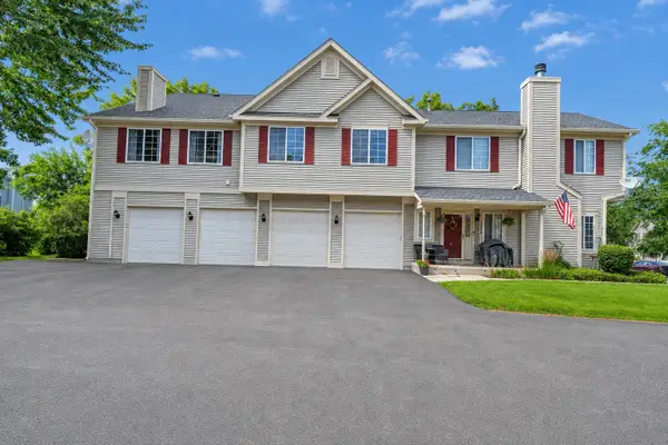 302 Windsor Court #D, South Elgin, IL 60177