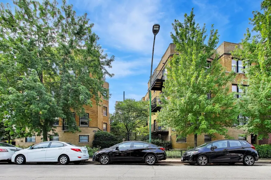 1229 W Greenleaf Avenue #GS, Chicago, IL 60626 - #2