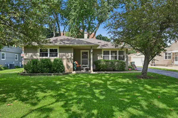 3002 Owl Drive, Rolling Meadows, IL 60008