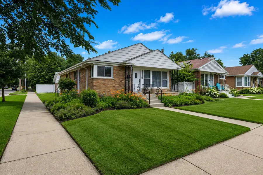 8500 Lawndale Avenue, Skokie, IL 60076 - #2
