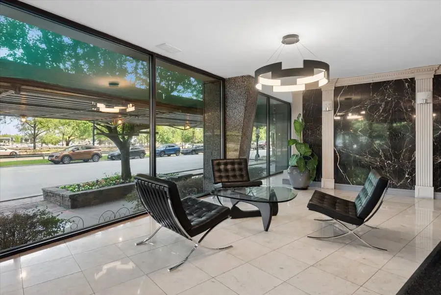 3420 N Lake Shore Drive #8J, Chicago, IL 60657 - #3