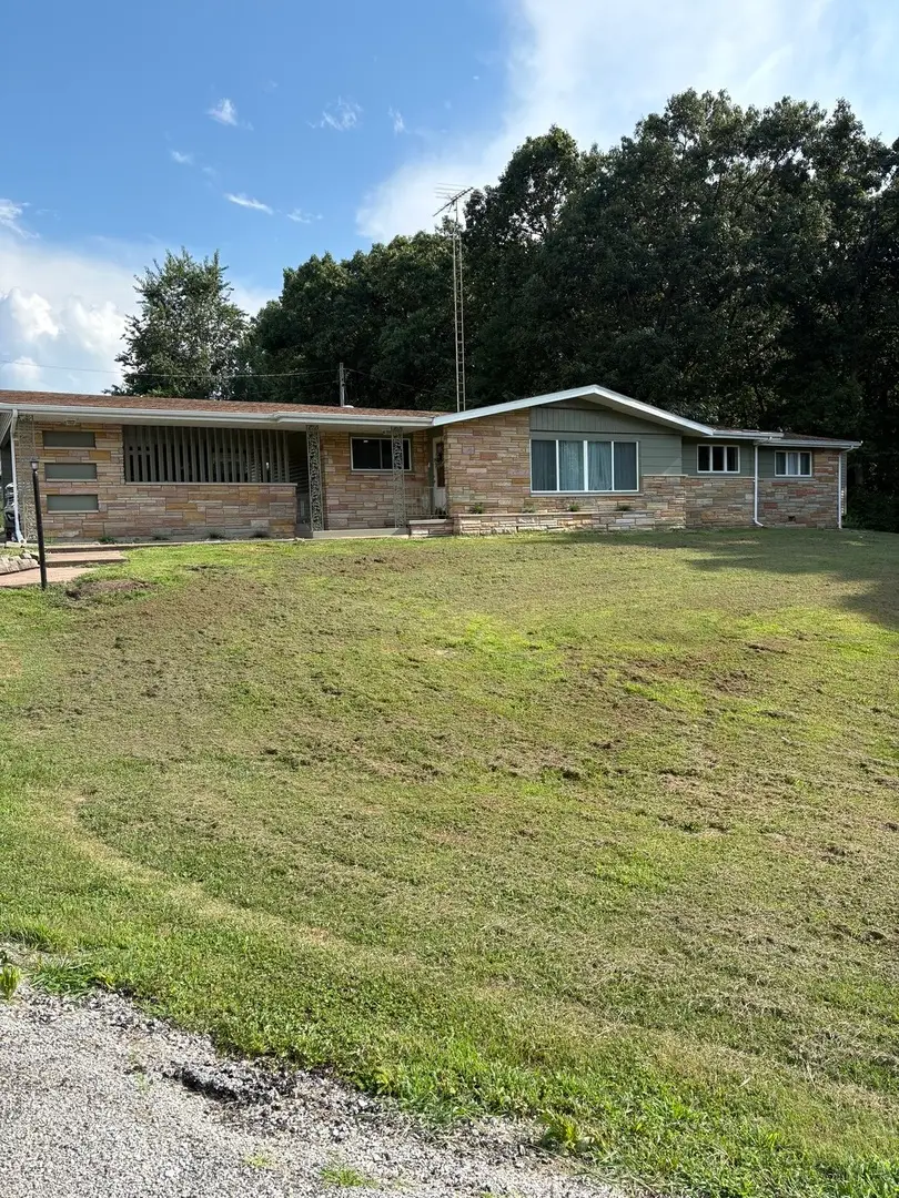 19413 E Illinois Highway 15 Highway, Mount Vernon, IL 62864 - #1