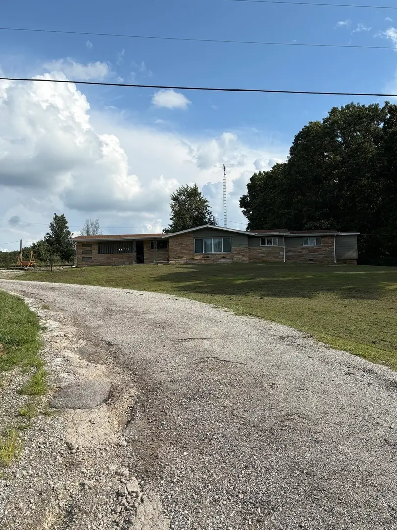 19413 E Illinois Highway 15 Highway, Mount Vernon, IL 62864 - #3