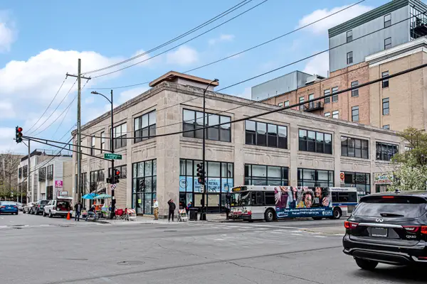 1600 W Adams Street #202, Chicago, IL 60612