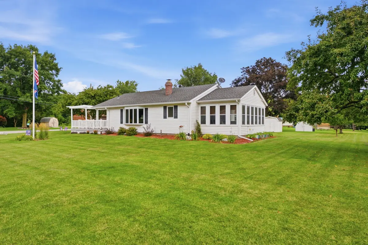 414 W 19th Avenue, Coal Valley, IL 61240 - #1