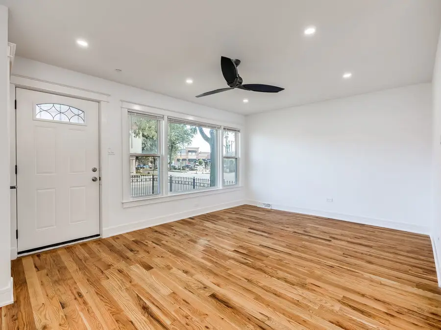 Address Withheld By Seller, Chicago, IL 60609 - #3
