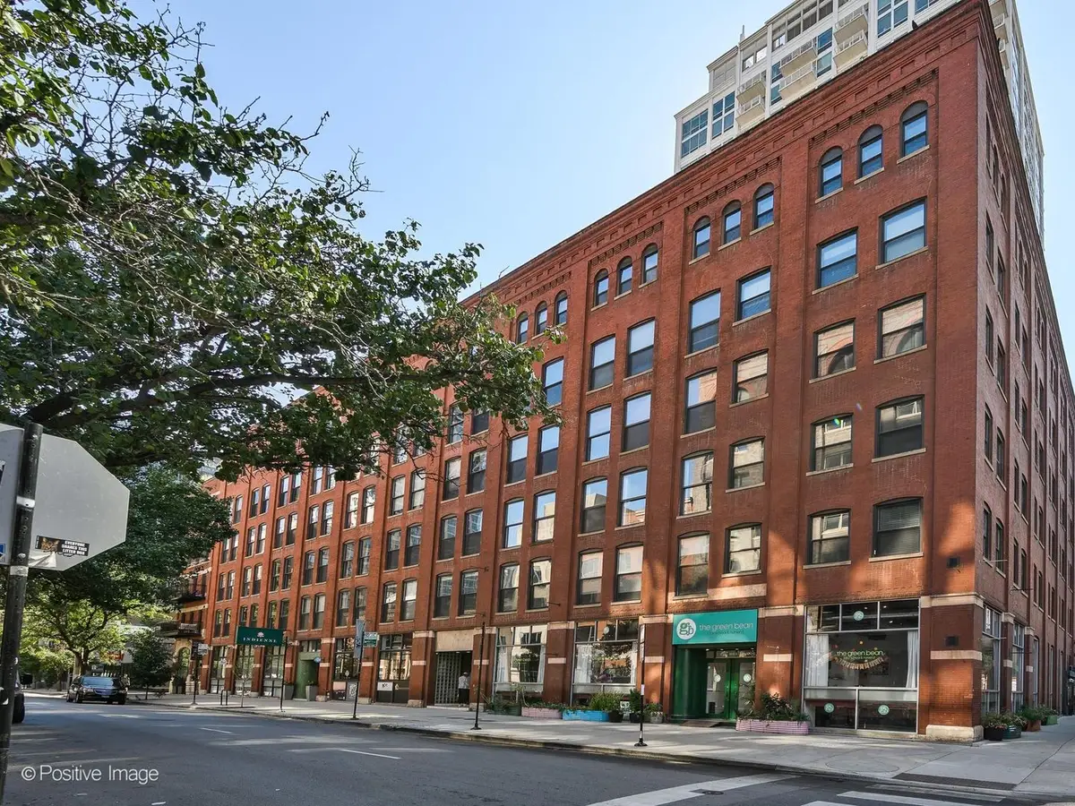 225 W Huron Street #403, Chicago, IL 60654 - #1