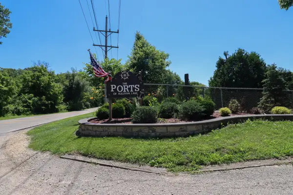 272 Misty Ridge, Lakemoor, IL 60051