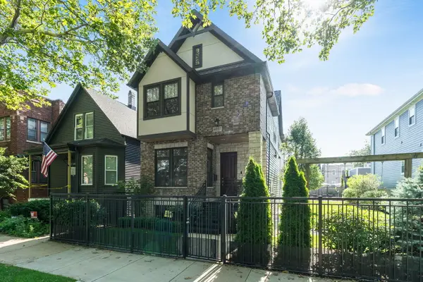 4037 N Richmond Street, Chicago, IL 60618