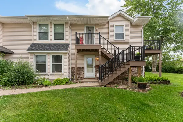 2019 E 38th Street #1A, Davenport, IA 52807